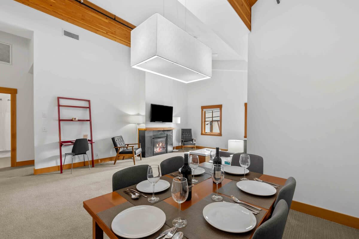 Dining Area 2