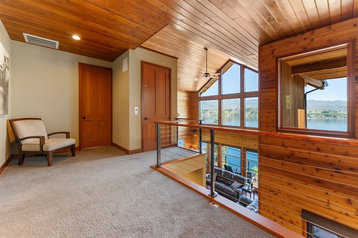 Upper Level Loft